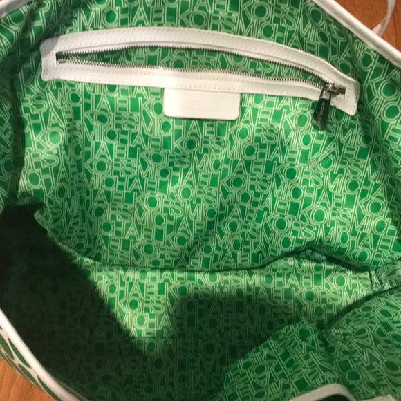 Michael Kors bag - Picture 4 of 6